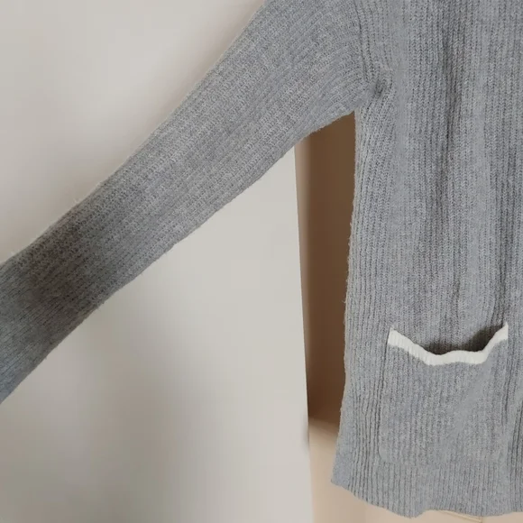 Cardigan - Picture 6 of 6